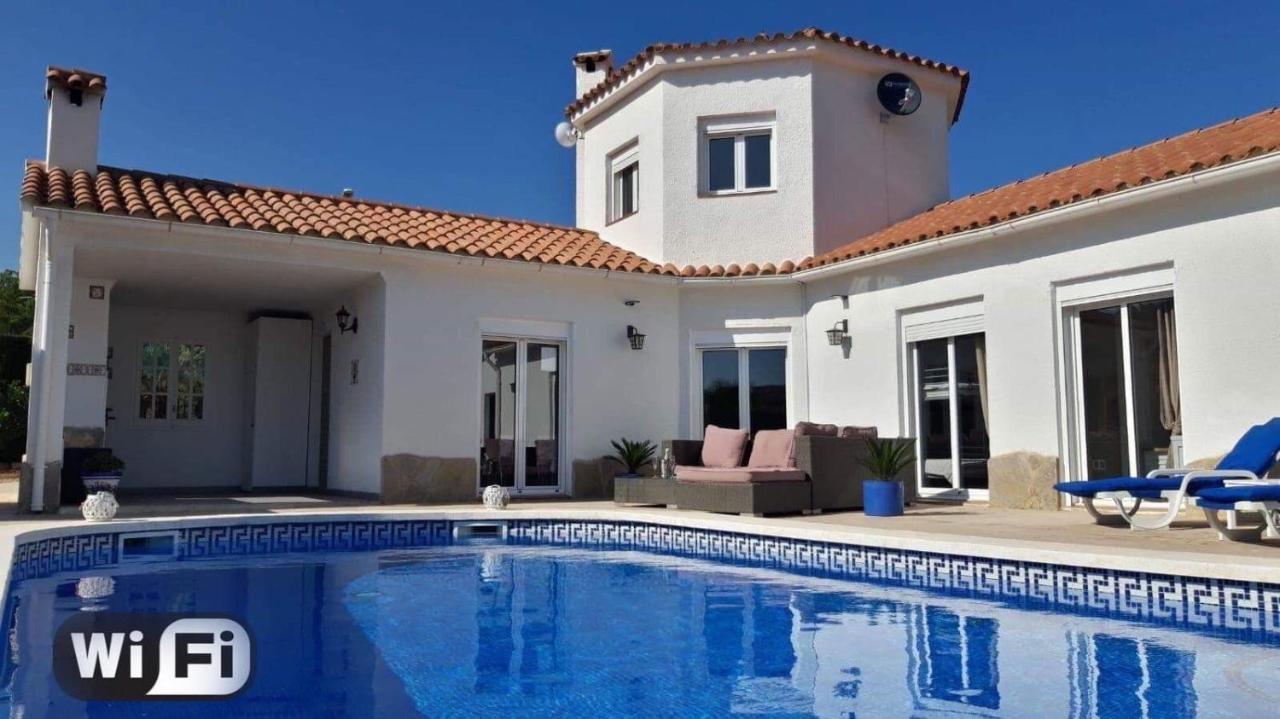 Villa Voor 8 Personen Met Zwembad Calafat Esterno foto