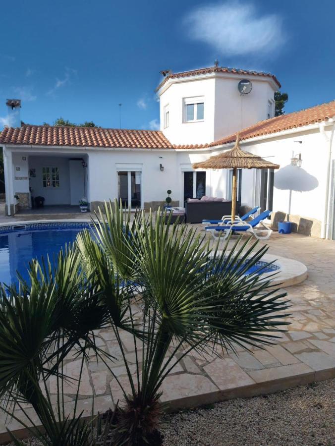 Villa Voor 8 Personen Met Zwembad Calafat Esterno foto