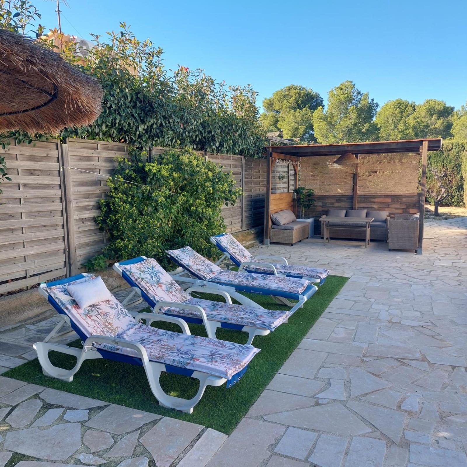 Villa Voor 8 Personen Met Zwembad Calafat Esterno foto