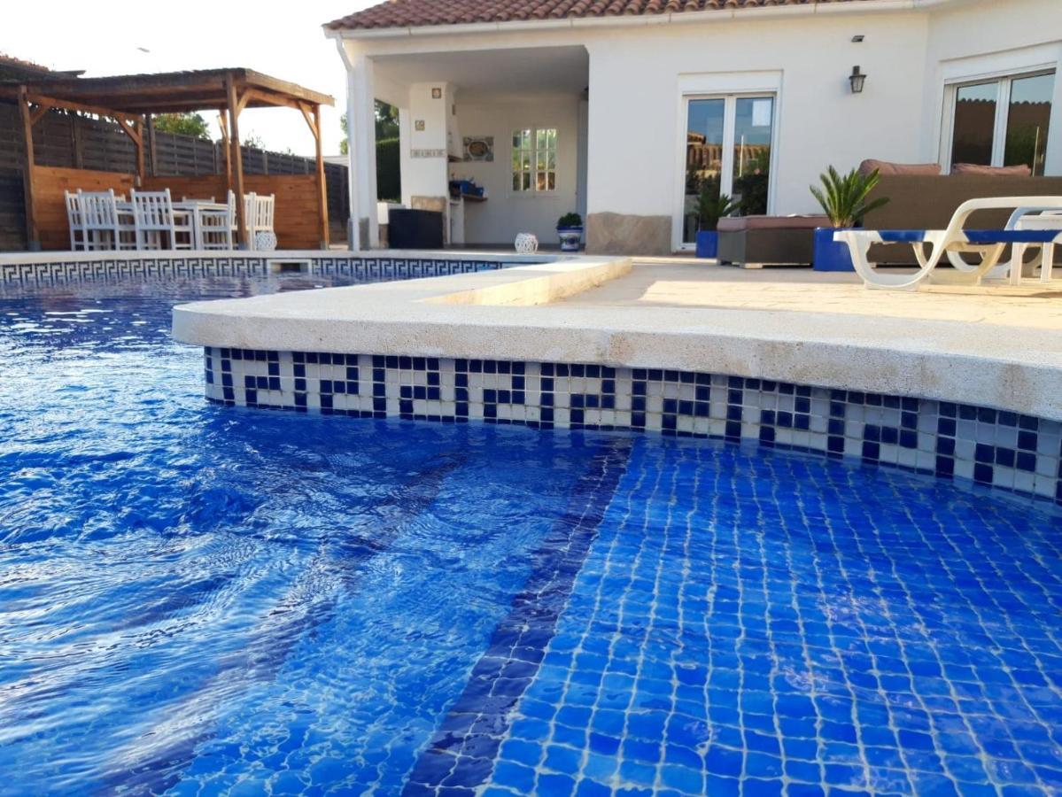 Villa Voor 8 Personen Met Zwembad Calafat Esterno foto